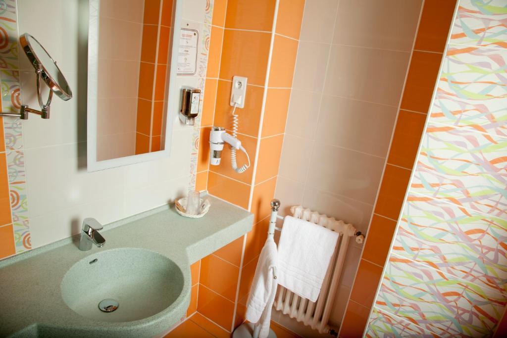Hotel Bristol Châlons-en-Champagne Habitación foto